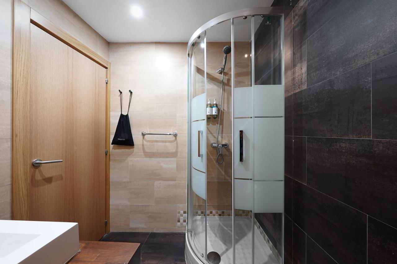 Numa Lustre Apartament *