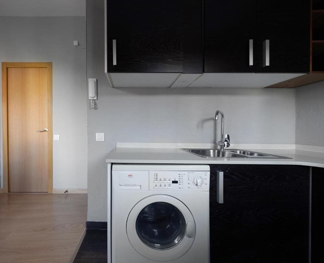Numa Lustre Apartament *
